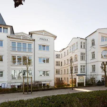 Direkt Am Mit Meerblick Und Sauna - Strandidyll 宾茨